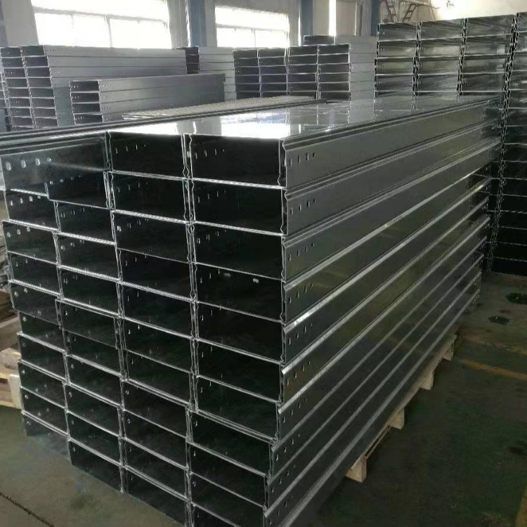 碳钢电缆桥架生产车间